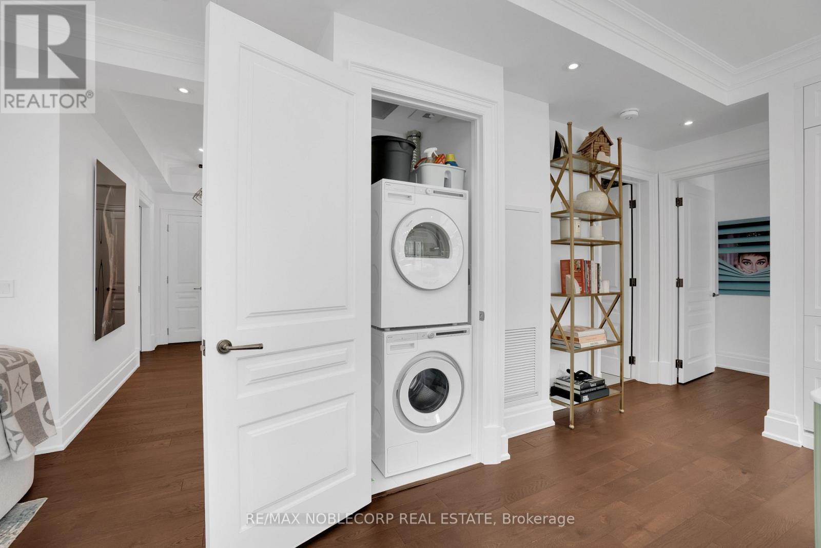 404 - 4 The Kingsway, Toronto (Kingsway South), Ontario  M8X 2T1 - Photo 22 - W12475543