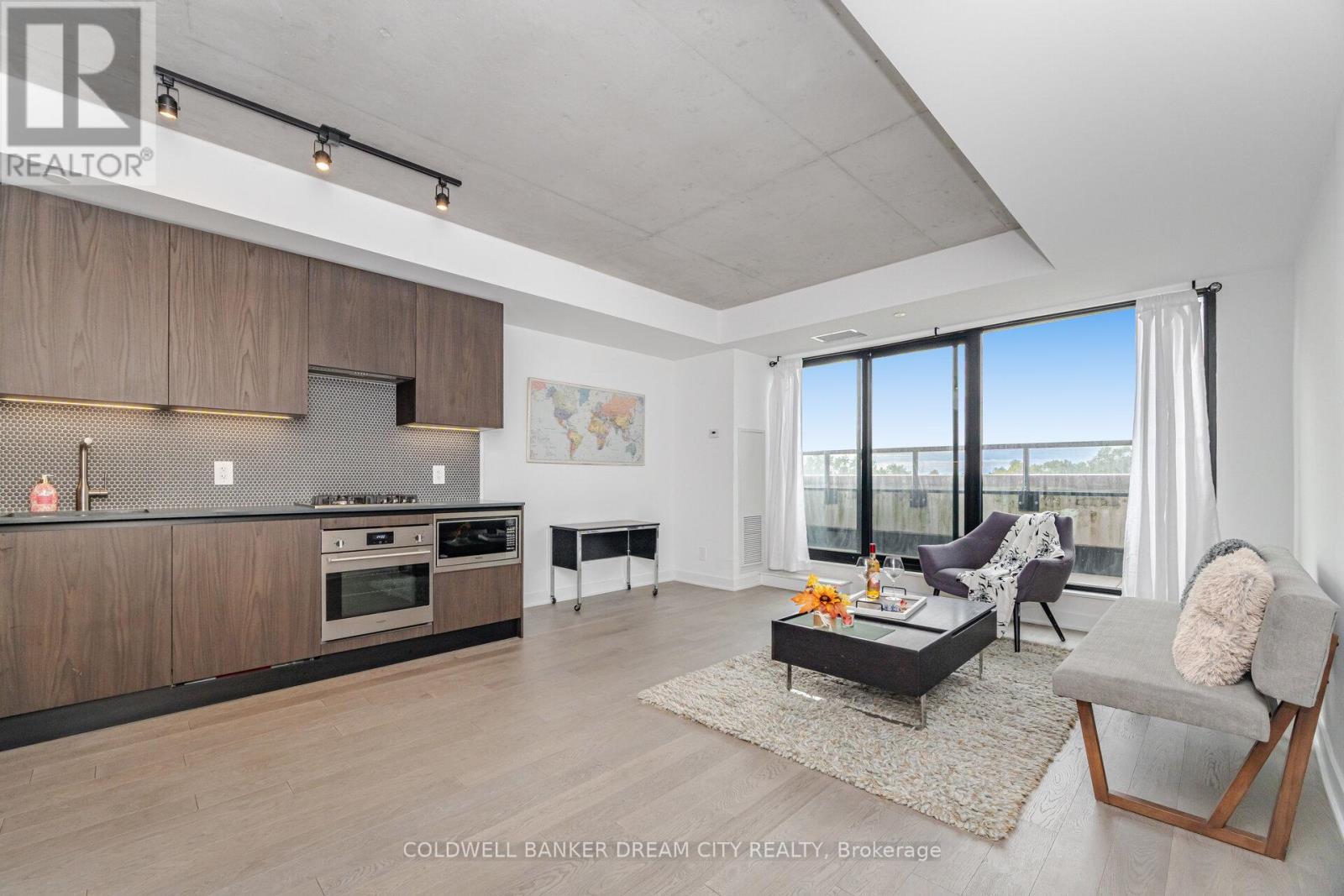 423 - 2720 Dundas Street W, Toronto, Ontario  M6P 1Y2 - Photo 13 - W12475554