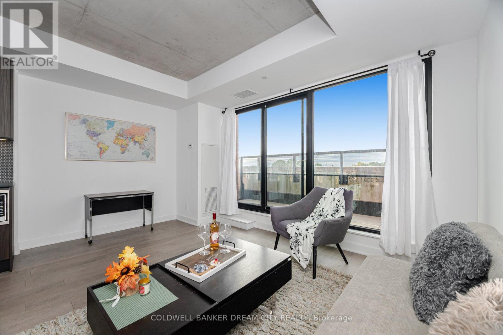 423 - 2720 Dundas Street W, Toronto, Ontario  M6P 1Y2 - Photo 15 - W12475554