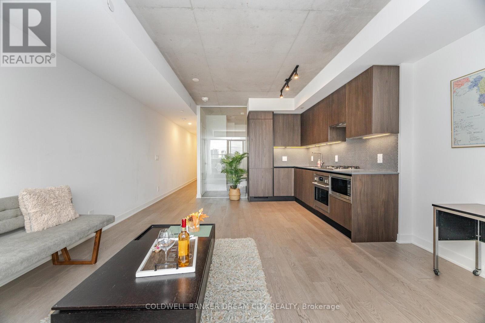 423 - 2720 Dundas Street W, Toronto, Ontario  M6P 1Y2 - Photo 18 - W12475554