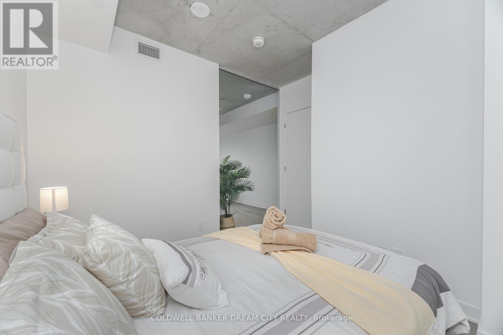 423 - 2720 Dundas Street W, Toronto, Ontario  M6P 1Y2 - Photo 21 - W12475554