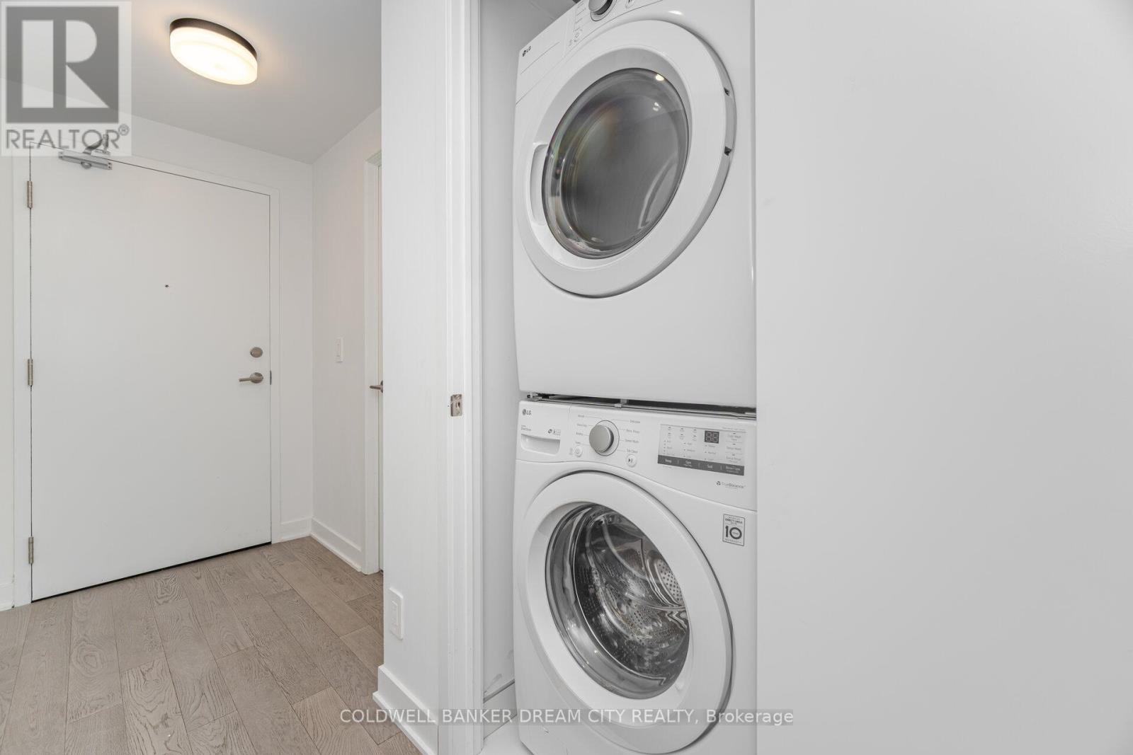423 - 2720 Dundas Street W, Toronto, Ontario  M6P 1Y2 - Photo 23 - W12475554