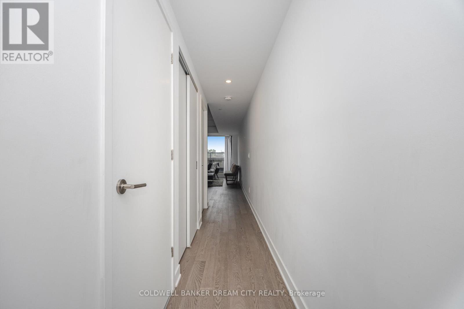 423 - 2720 Dundas Street W, Toronto, Ontario  M6P 1Y2 - Photo 5 - W12475554