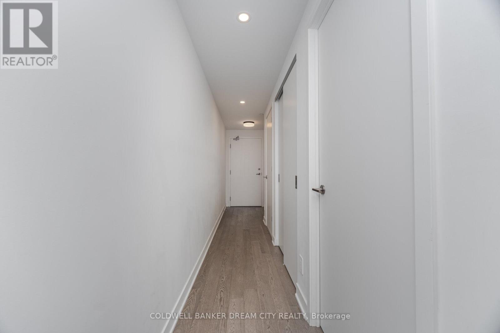 423 - 2720 Dundas Street W, Toronto, Ontario  M6P 1Y2 - Photo 6 - W12475554
