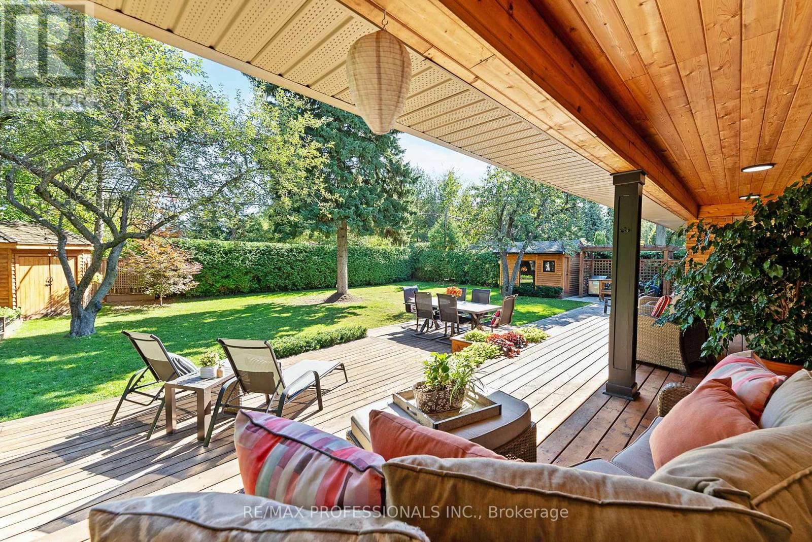 19 Palace Arch Drive, Toronto, Ontario  M9A 2R9 - Photo 41 - W12475597