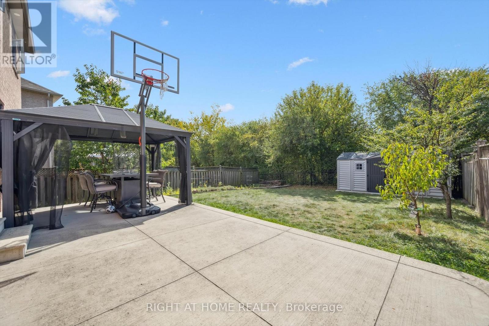 38 Cape Dorset Crescent, Brampton (Sandringham-Wellington), Ontario  L6R 3L2 - Photo 30 - W12475601