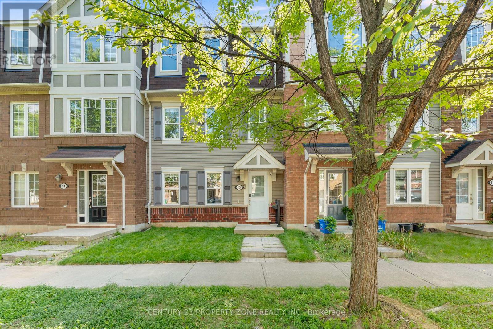 13 Portsdown Road, Brampton, Ontario  L7A 0P8 - Photo 2 - W12475636