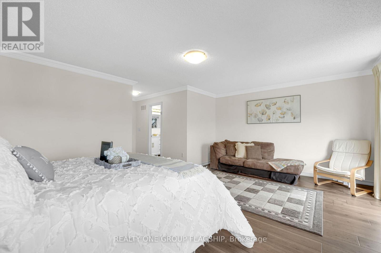 1128 Knotty Pine Grove, Mississauga, Ontario  L5W 1J6 - Photo 26 - W12475641