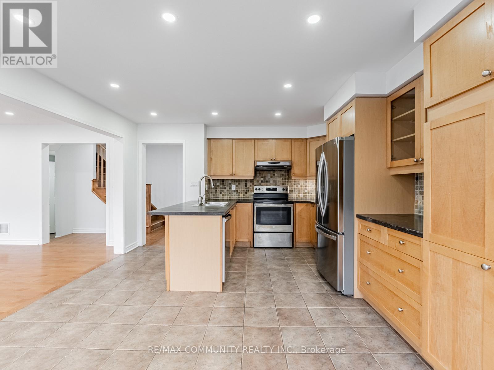 18 Ollie Avenue, Brampton, Ontario  L6X 0M7 - Photo 15 - W12475663
