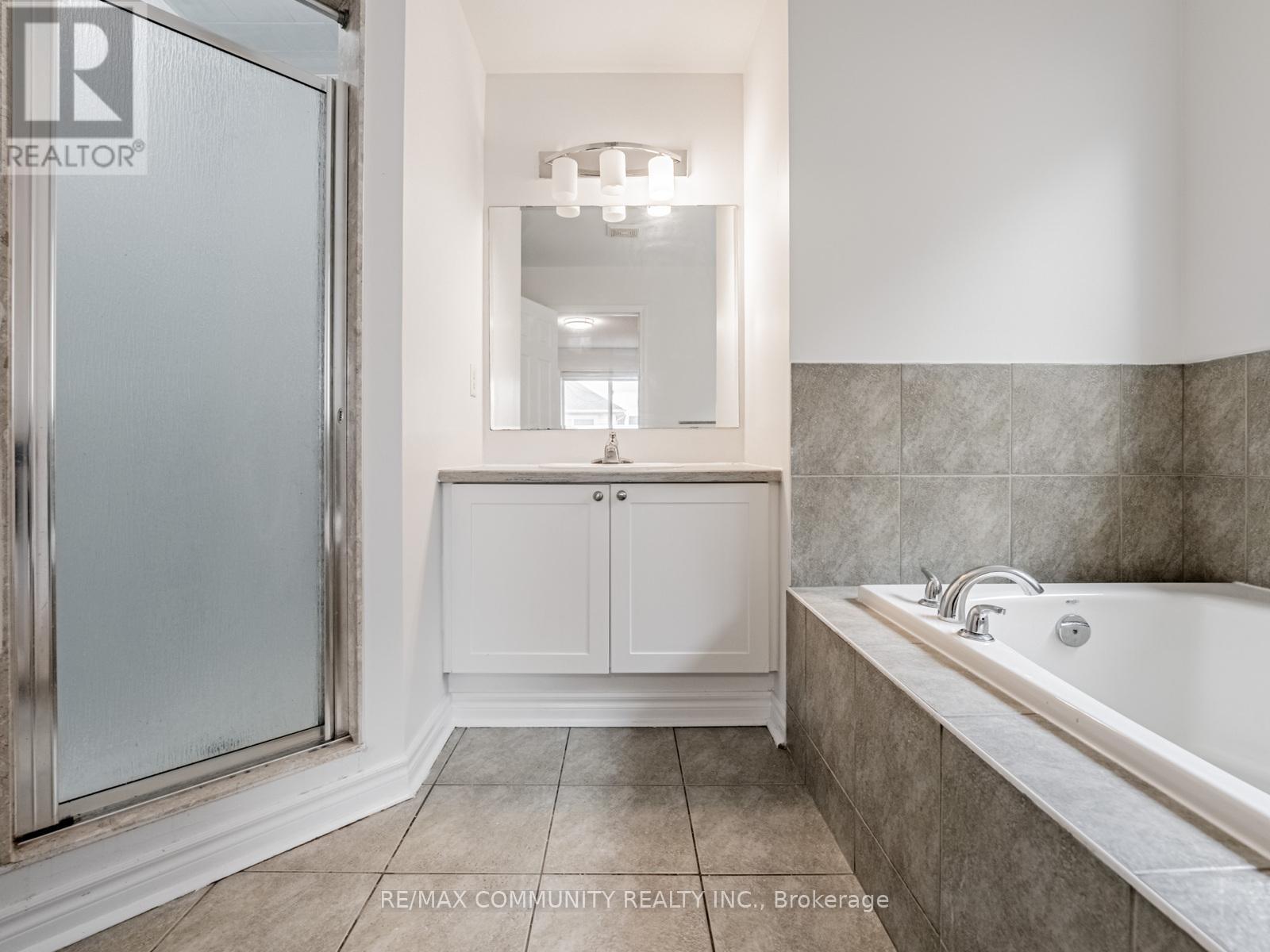 18 Ollie Avenue, Brampton, Ontario  L6X 0M7 - Photo 23 - W12475663