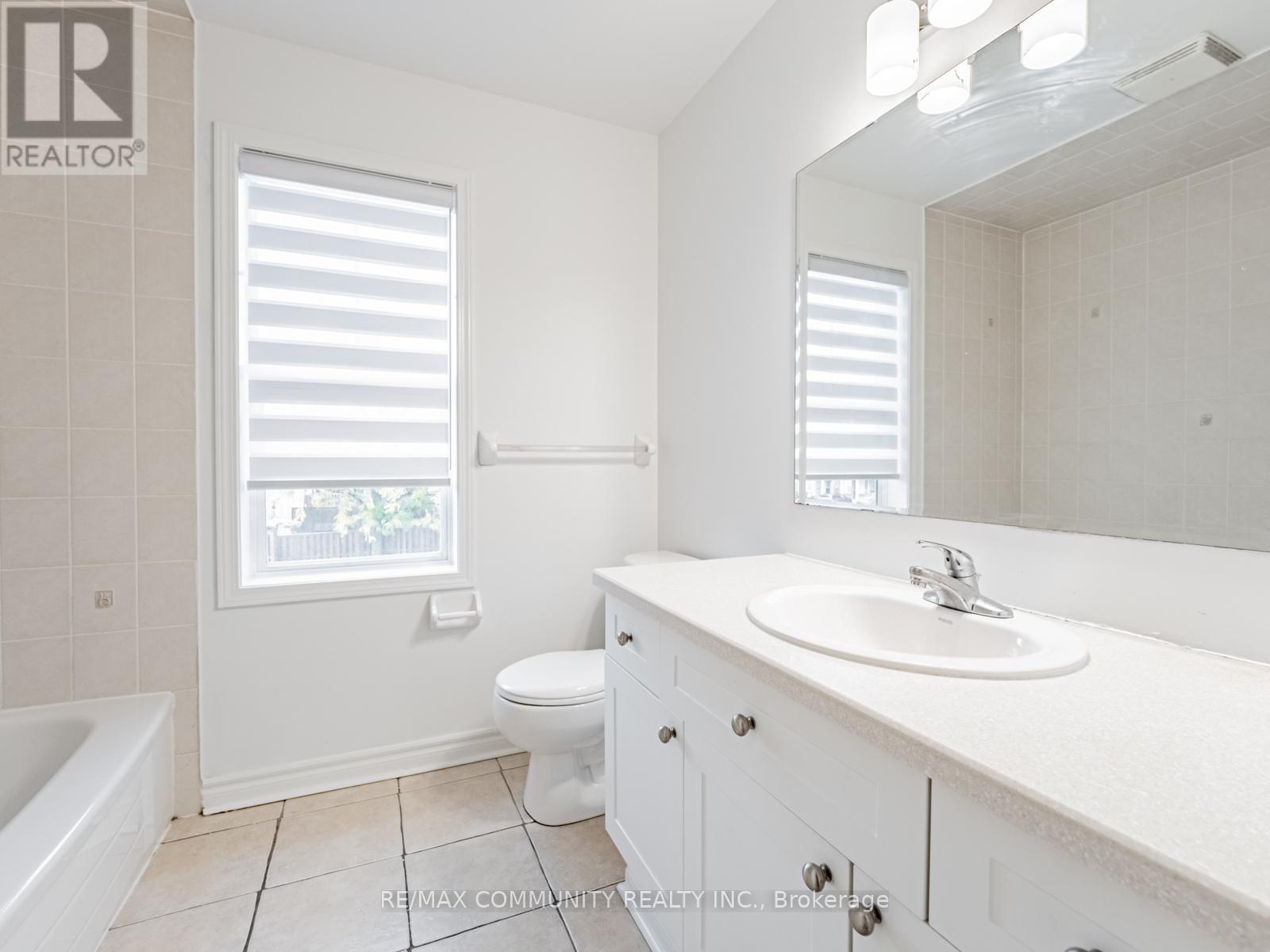 18 Ollie Avenue, Brampton, Ontario  L6X 0M7 - Photo 30 - W12475663