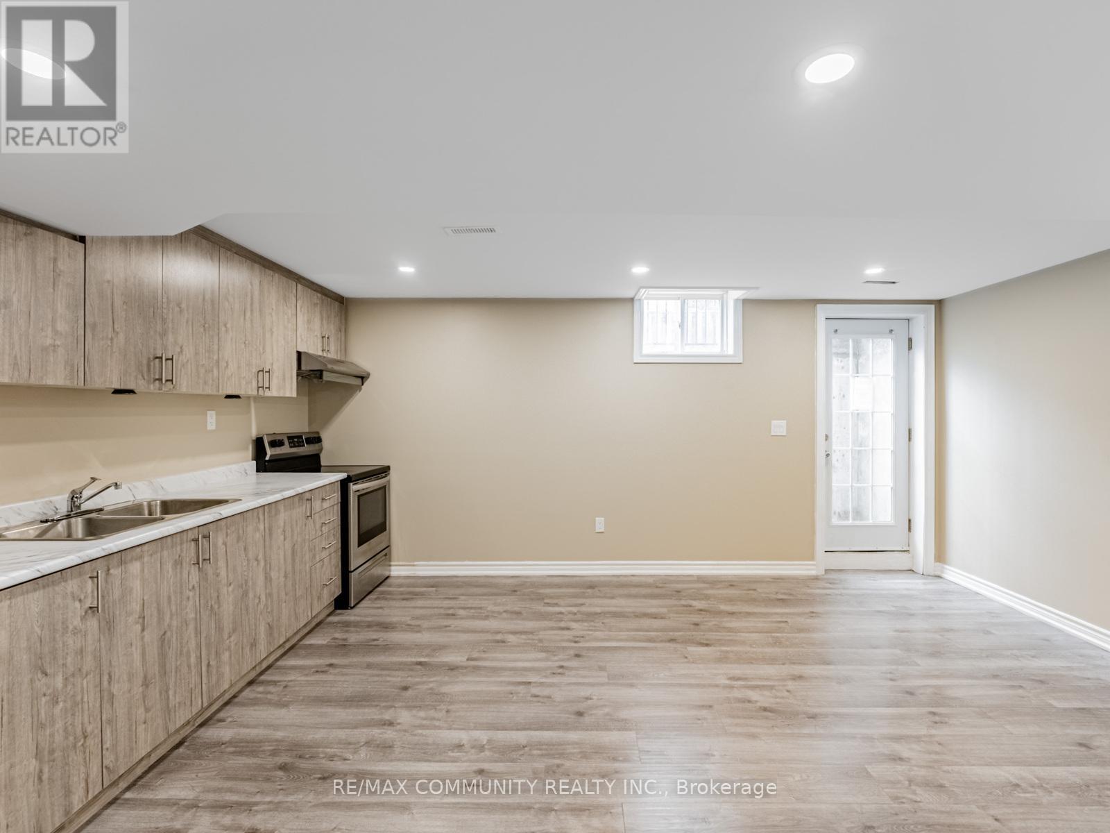 18 Ollie Avenue, Brampton, Ontario  L6X 0M7 - Photo 32 - W12475663