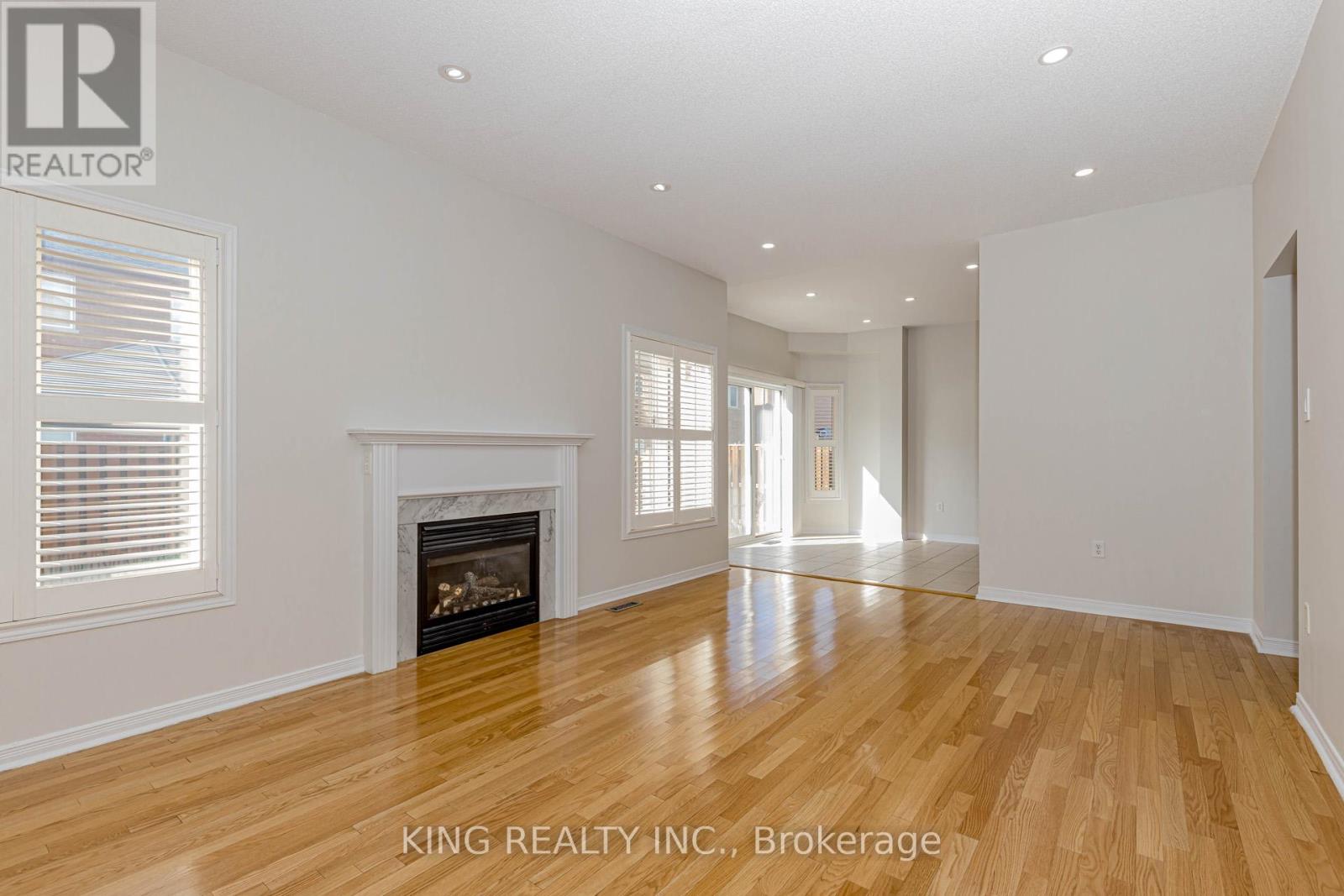 14 Ledgerock Road, Brampton (Bram East), Ontario  L6P 2L7 - Photo 12 - W12475673