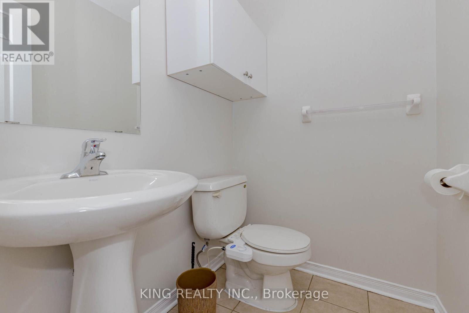 14 Ledgerock Road, Brampton (Bram East), Ontario  L6P 2L7 - Photo 18 - W12475673