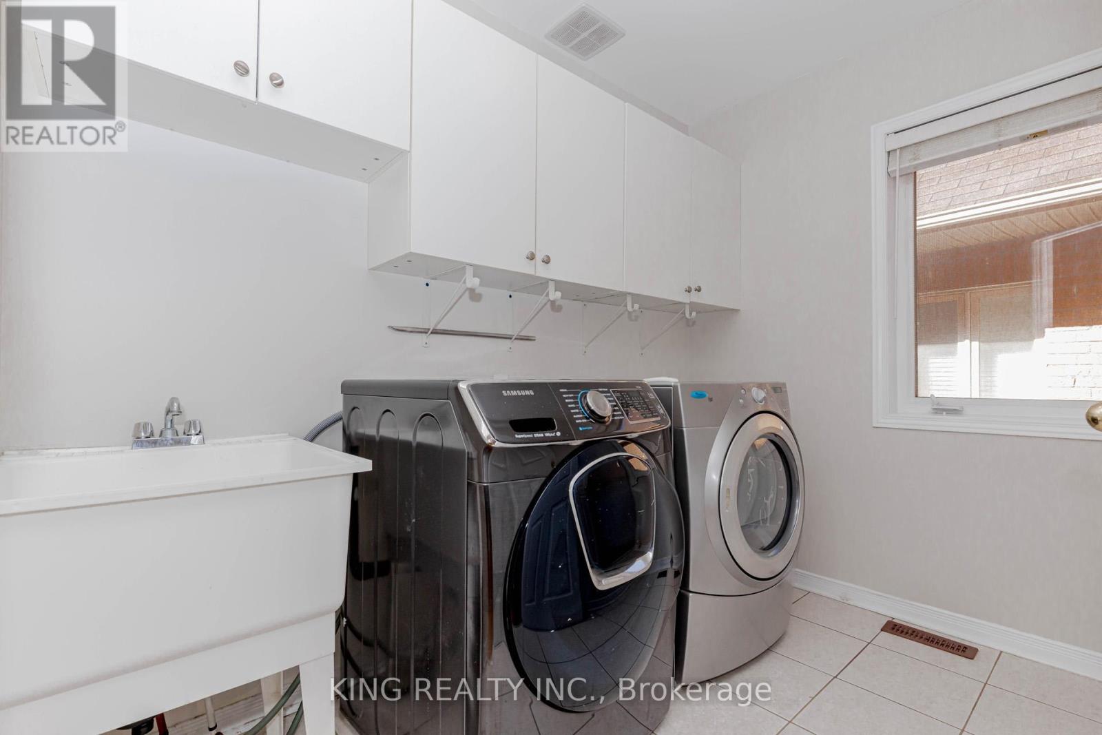 14 Ledgerock Road, Brampton (Bram East), Ontario  L6P 2L7 - Photo 45 - W12475673