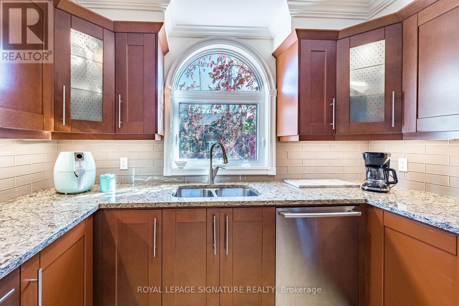 5571 Spangler Drive, Mississauga, Ontario  L5R 3M5 - Photo 20 - W12475678