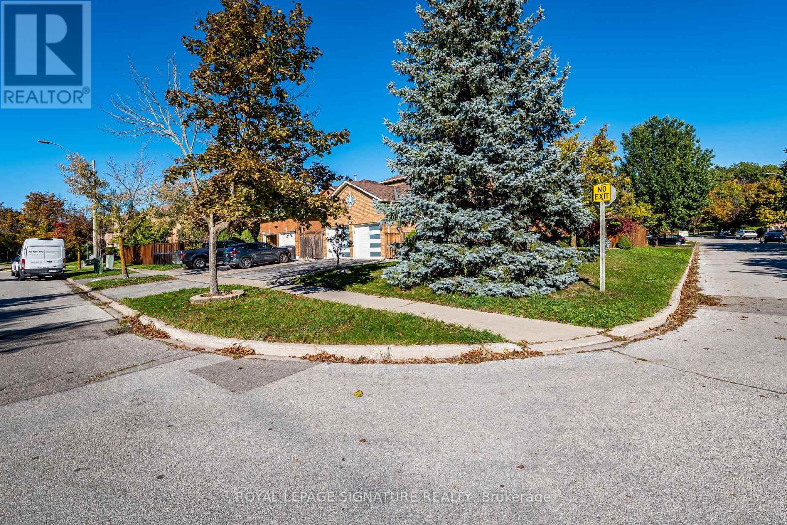 5571 Spangler Drive, Mississauga, Ontario  L5R 3M5 - Photo 4 - W12475678