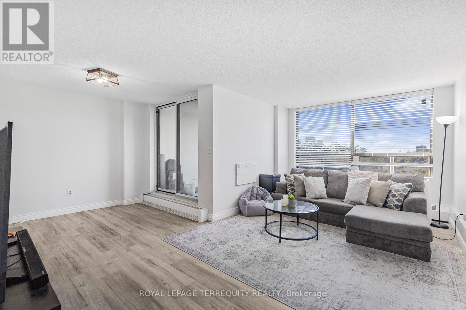 601 - 2556 Argyle Road, Mississauga, Ontario  L5B 2H6 - Photo 5 - W12475691