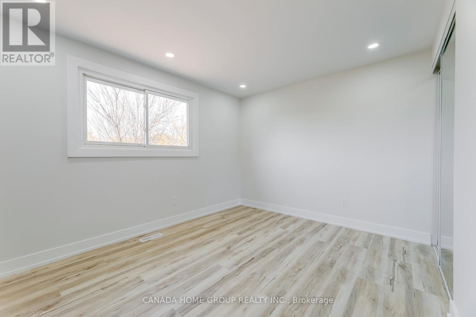 Upper - 6340 Kindree Circle, Mississauga, Ontario  L5N 3C2 - Photo 32 - W12475704