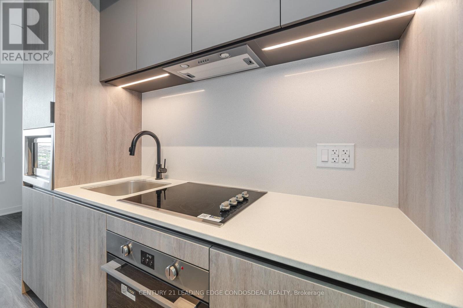 1601 - 2495 Eglinton Avenue W, Mississauga, Ontario  L5M 2V8 - Photo 12 - W12475728