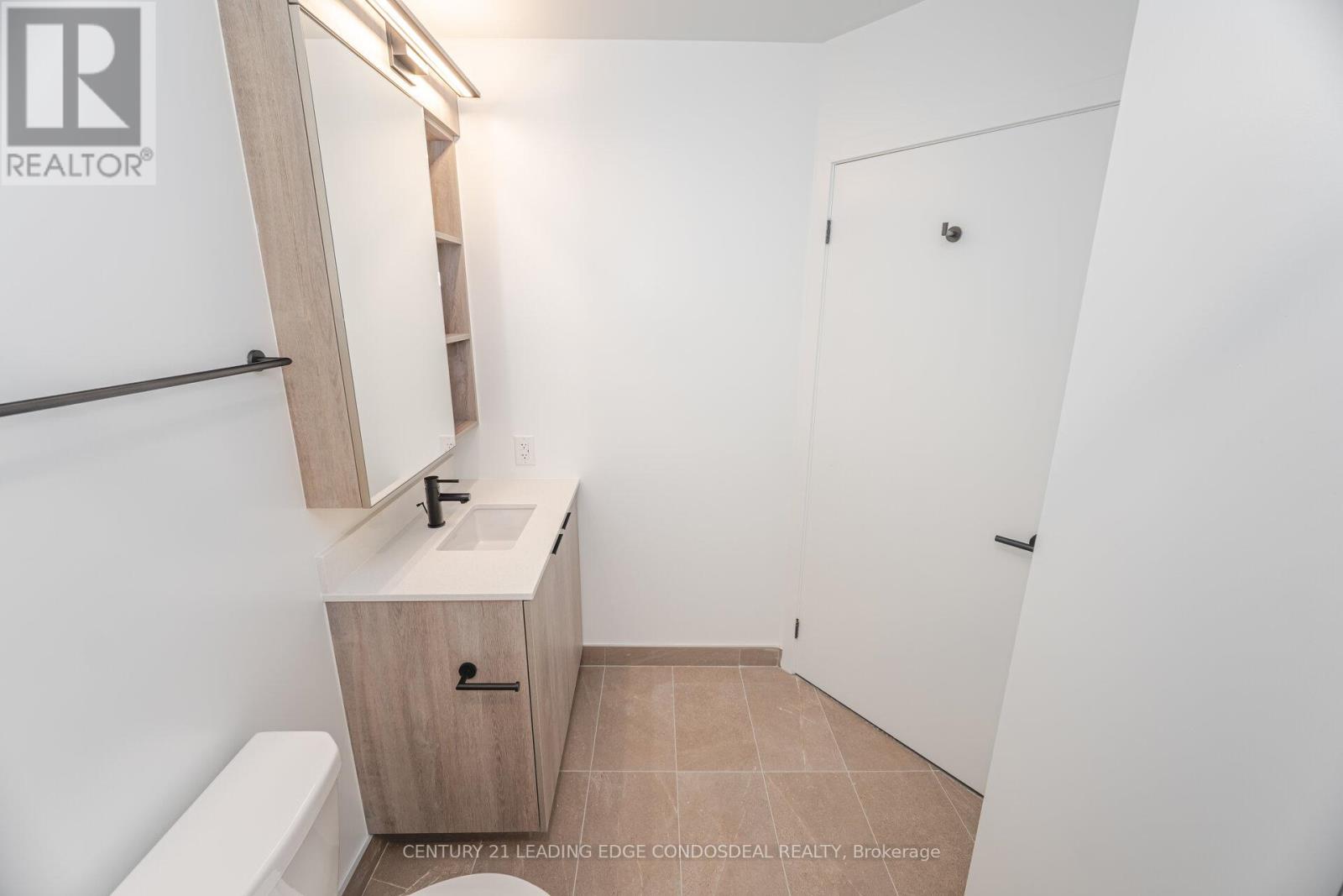 1601 - 2495 Eglinton Avenue W, Mississauga, Ontario  L5M 2V8 - Photo 21 - W12475728