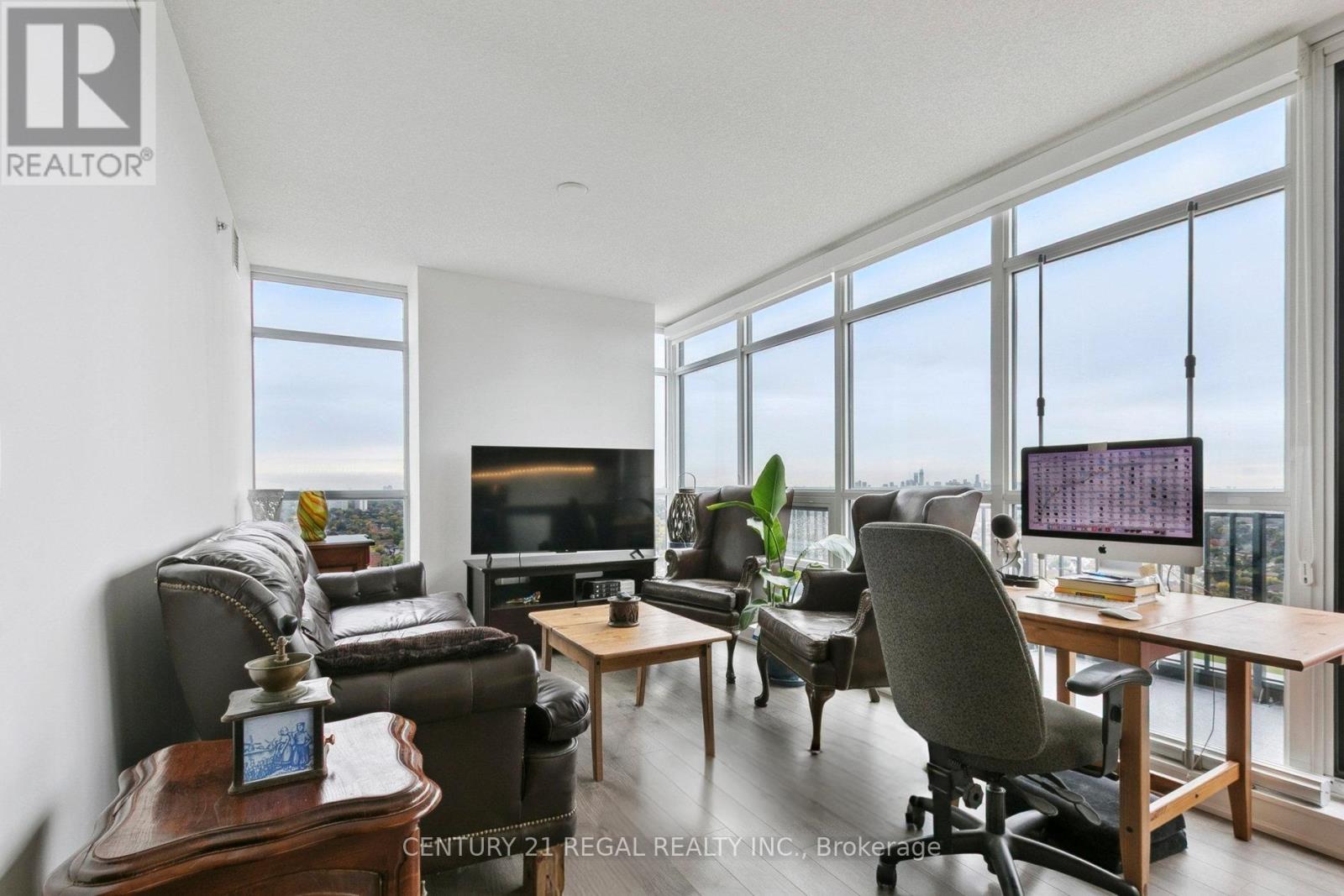 2707 - 830 Lawrence Avenue W, Toronto, Ontario  M6A 0A2 - Photo 3 - W12475750