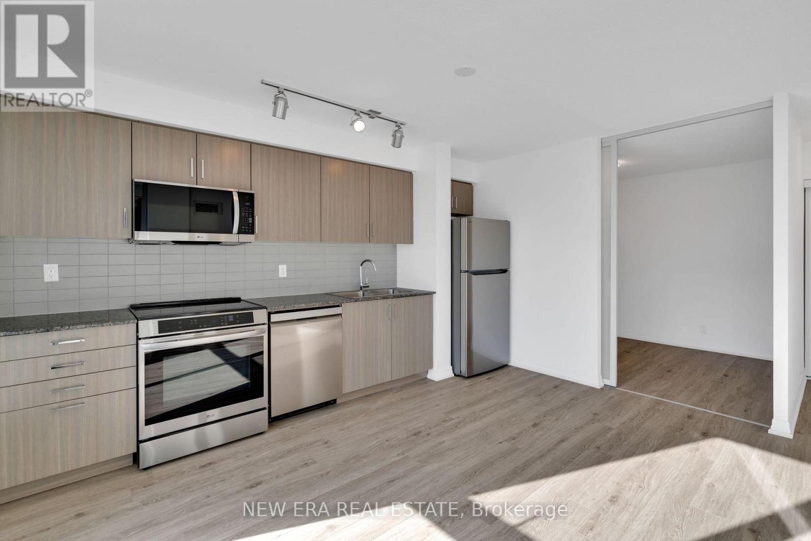 204 - 80 Esther Lorrie Drive, Toronto, Ontario  M9W 0C6 - Photo 6 - W12475759