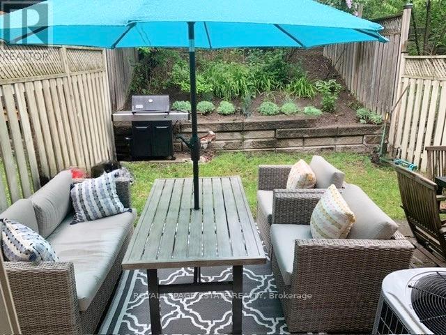 40 Bell Manor Drive, Toronto, Ontario  M8Y 0A4 - Photo 29 - W12475767