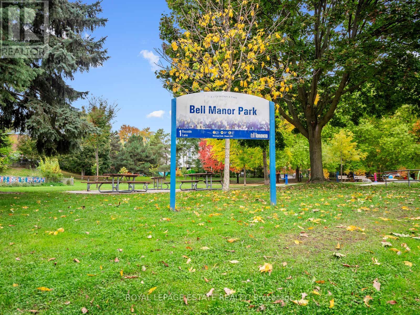 40 Bell Manor Drive, Toronto, Ontario  M8Y 0A4 - Photo 31 - W12475767