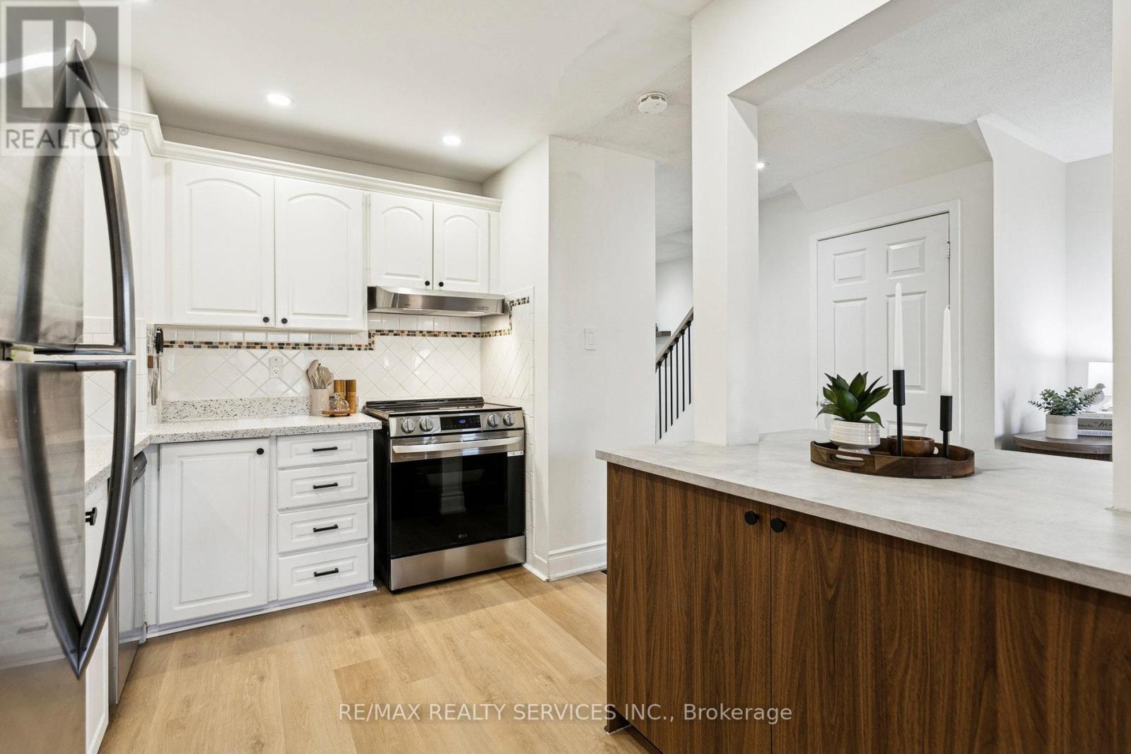 27 - 3395 Cliff Road N, Mississauga, Ontario  L5A 3M7 - Photo 13 - W12475771