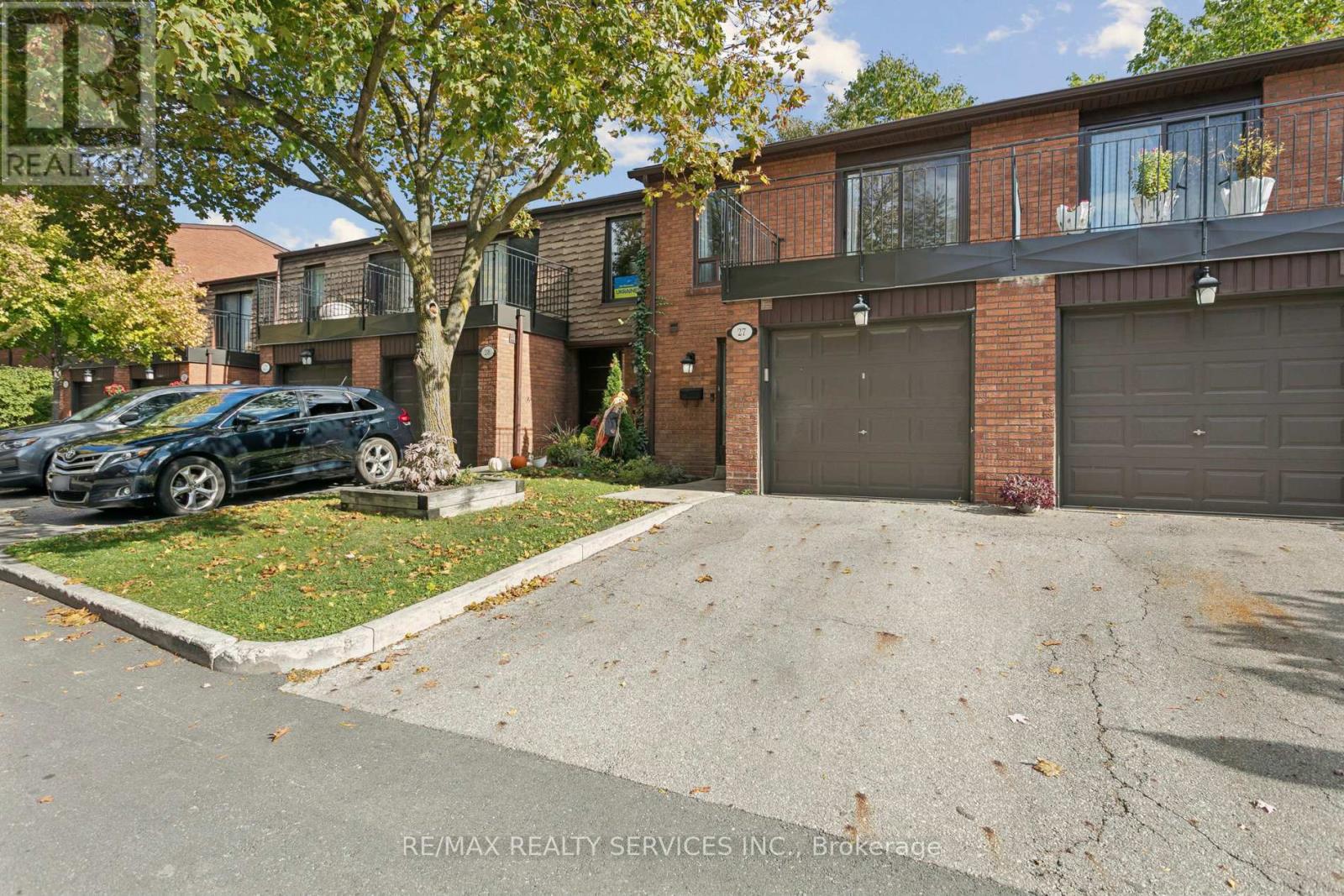 27 - 3395 Cliff Road N, Mississauga, Ontario  L5A 3M7 - Photo 2 - W12475771
