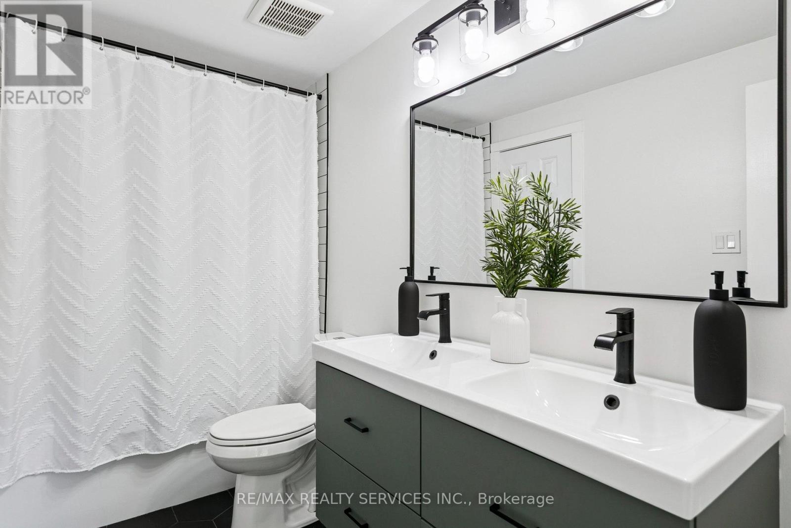 27 - 3395 Cliff Road N, Mississauga, Ontario  L5A 3M7 - Photo 30 - W12475771