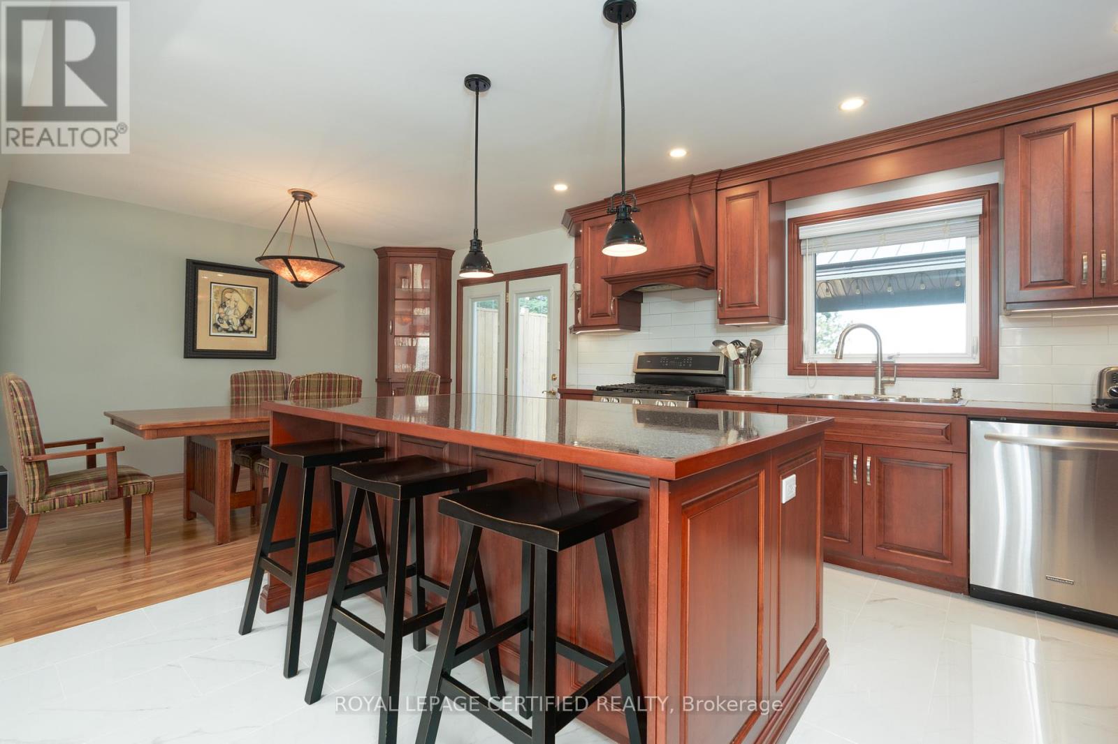 12 Kevinwood Drive, Caledon, Ontario  L7K 0Z1 - Photo 9 - W12475799
