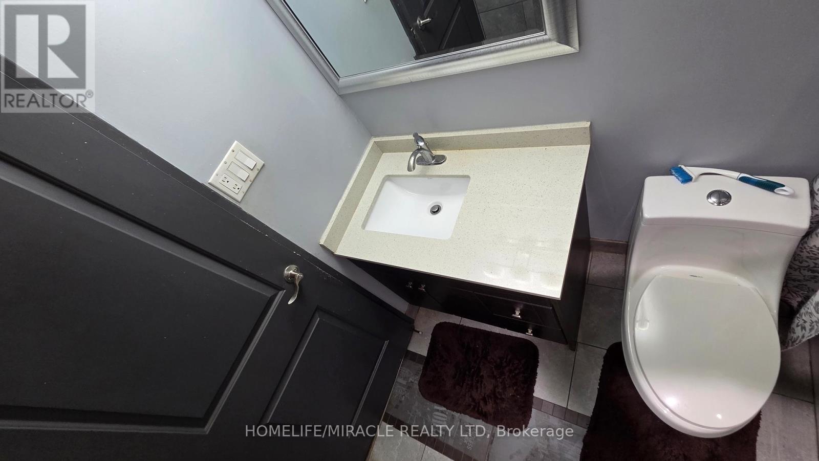 105 - 4 Kings Cross Road, Brampton, Ontario  L6T 3X8 - Photo 15 - W12475806