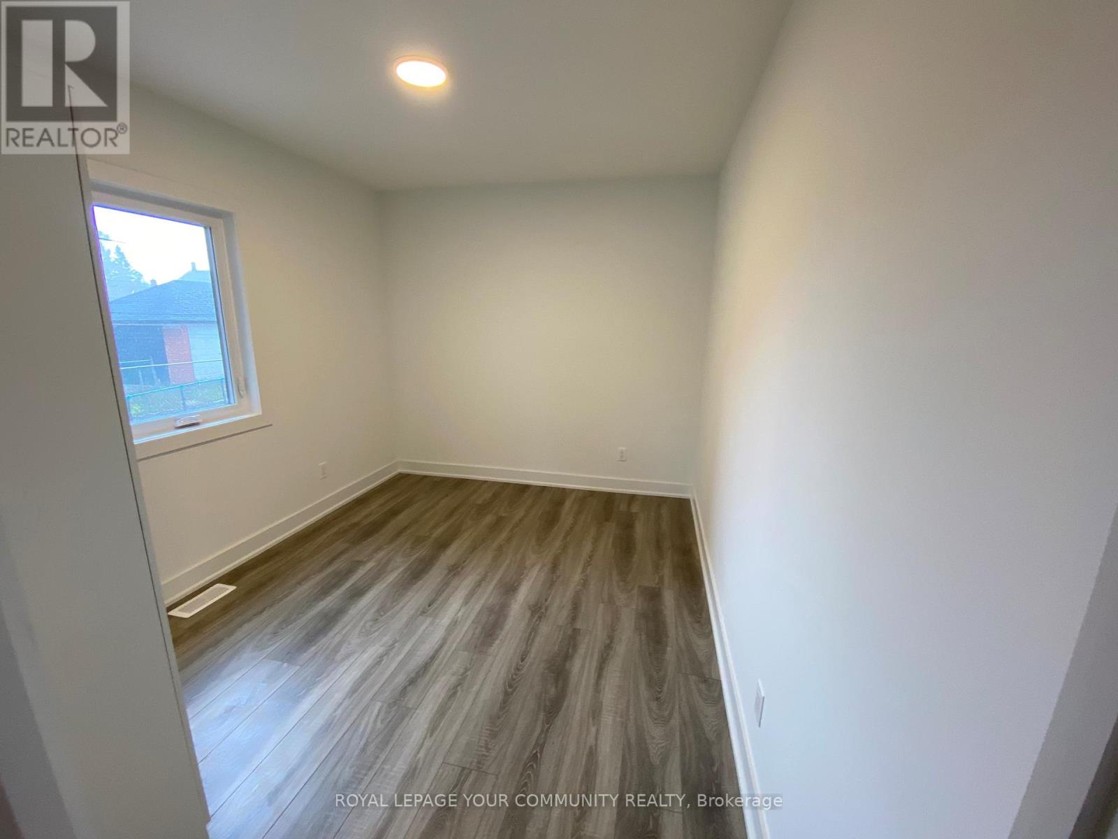 172 Times Rd Main Fl Road, Toronto, Ontario  M6B 3M6 - Photo 6 - W12475838