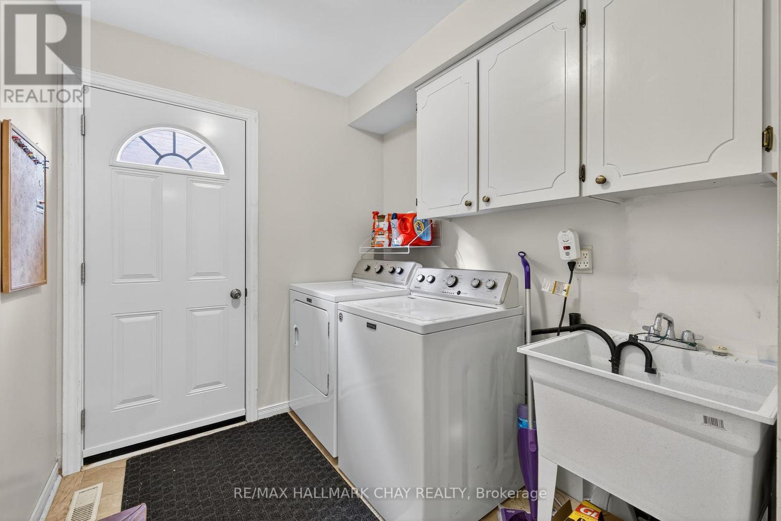 55 Massey Street, Brampton, Ontario  L6S 2V8 - Photo 18 - W12475848