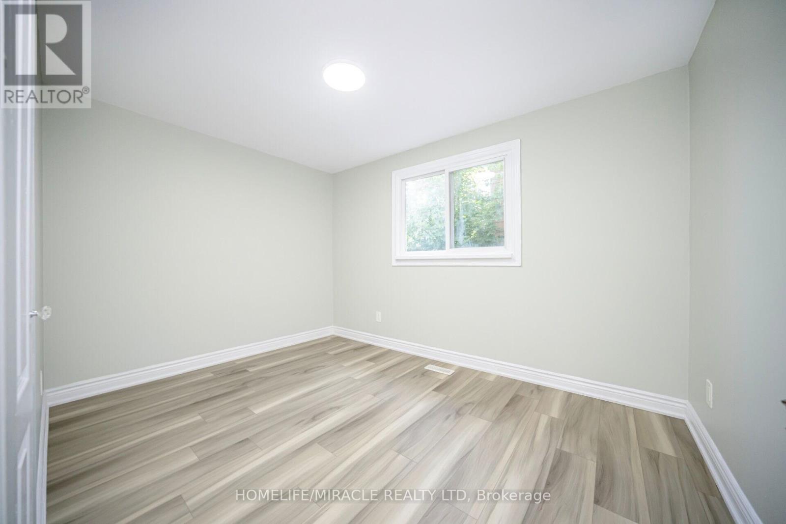 3777 Woodruff Crescent, Mississauga, Ontario  L4T 1T8 - Photo 28 - W12475865