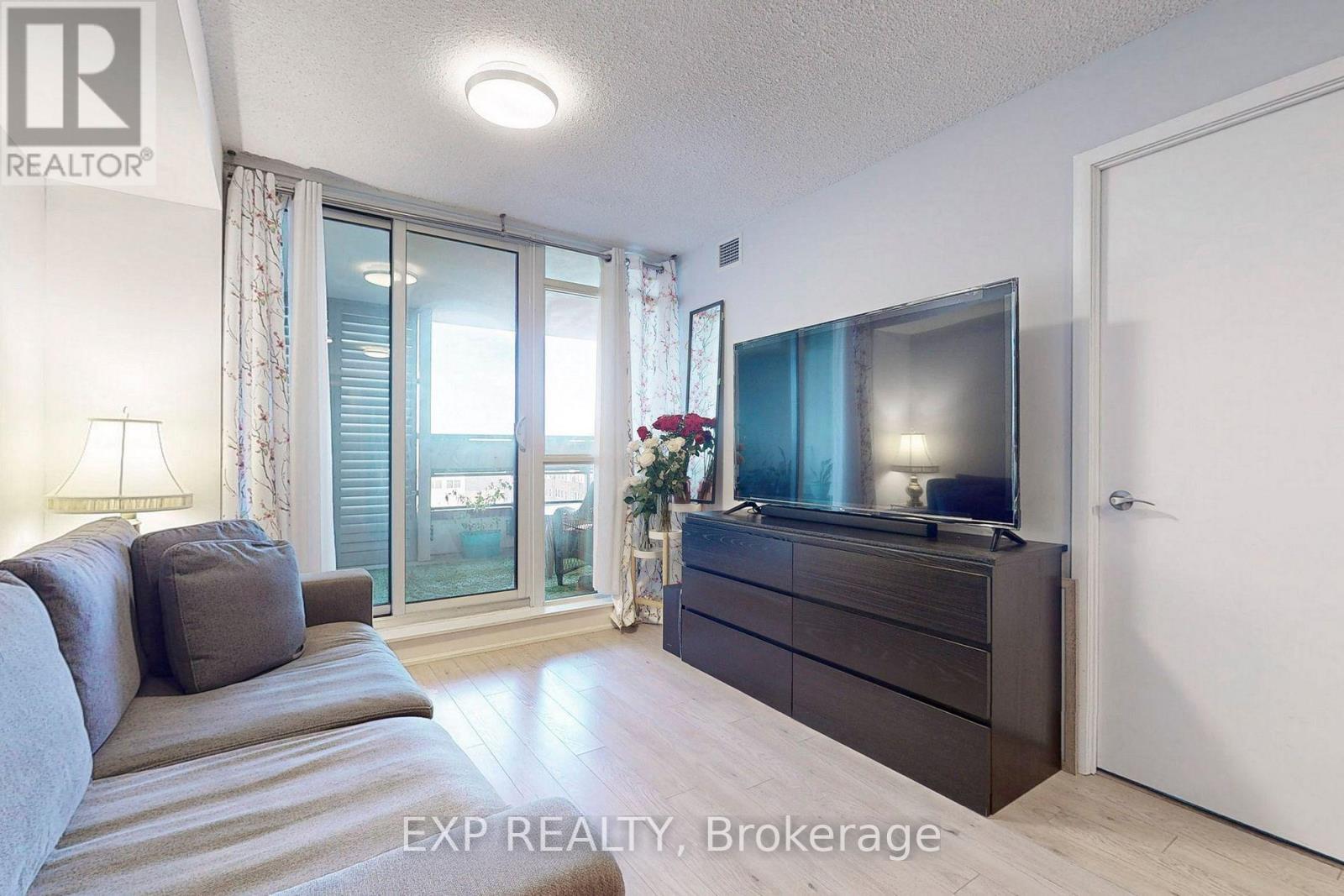 438 - 36 Via Bagnato, Toronto, Ontario  M6A 0B7 - Photo 9 - W12475877
