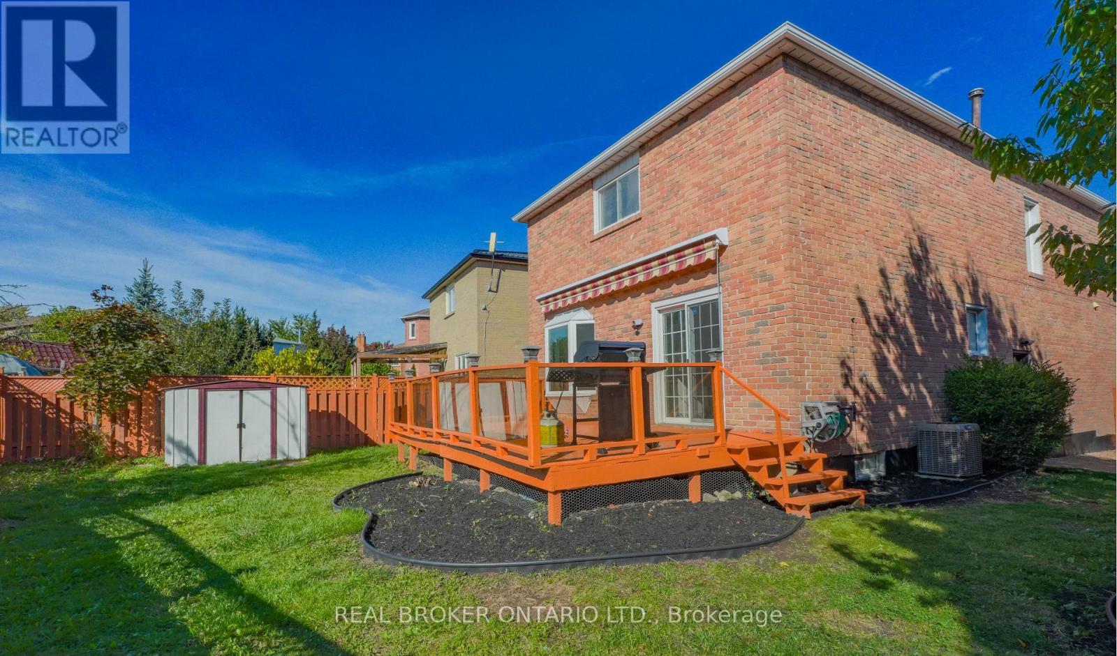 4326 Waterford Crescent, Mississauga, Ontario  L5R 2B2 - Photo 43 - W12475881