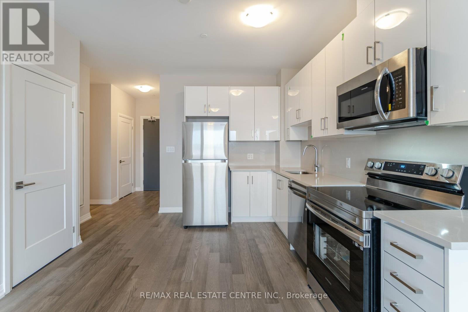 204 - 3265 Carding Mill Trail, Oakville, Ontario  L6M 5P7 - Photo 10 - W12475883