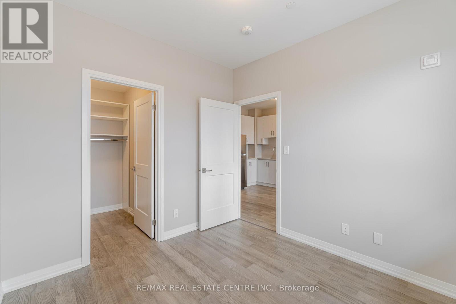 204 - 3265 Carding Mill Trail, Oakville, Ontario  L6M 5P7 - Photo 18 - W12475883