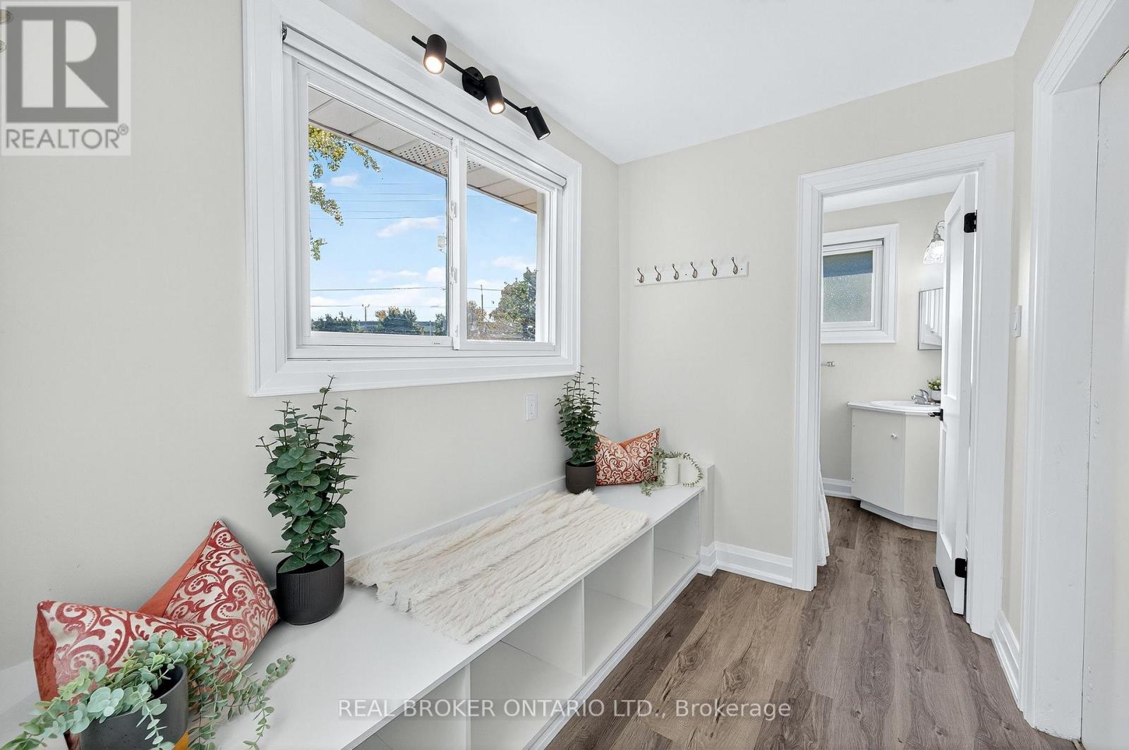 10 Essex Place, Brampton, Ontario  L6T 2A6 - Photo 16 - W12475898