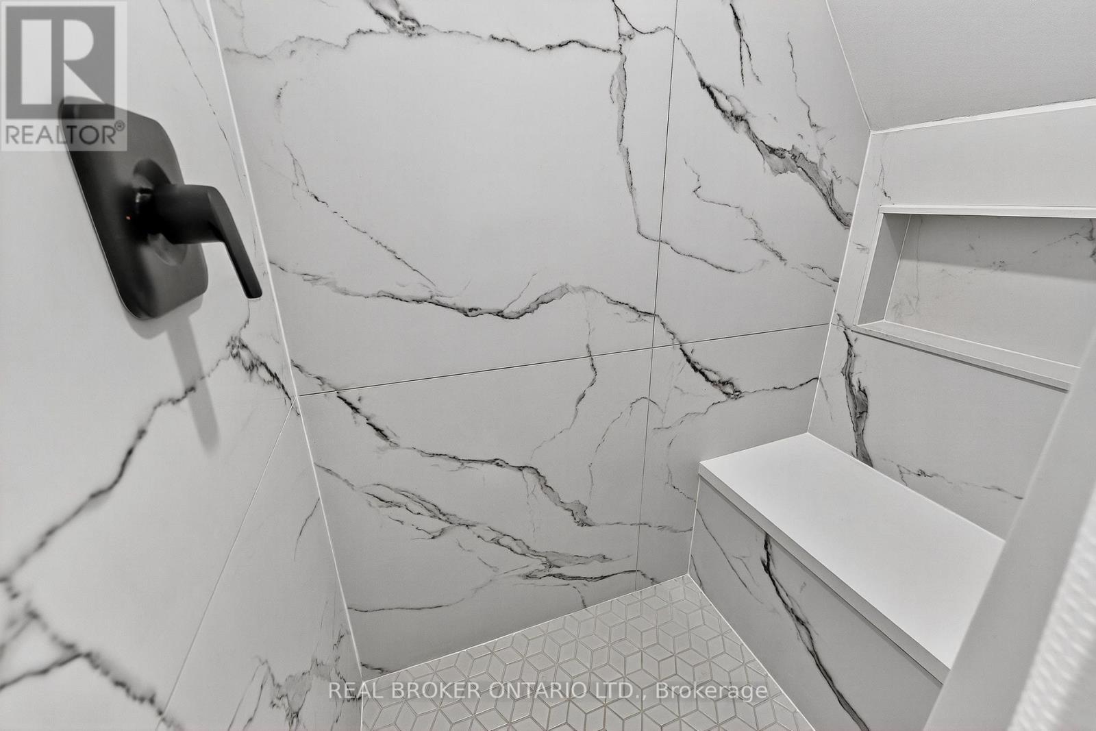 10 Essex Place, Brampton, Ontario  L6T 2A6 - Photo 38 - W12475898