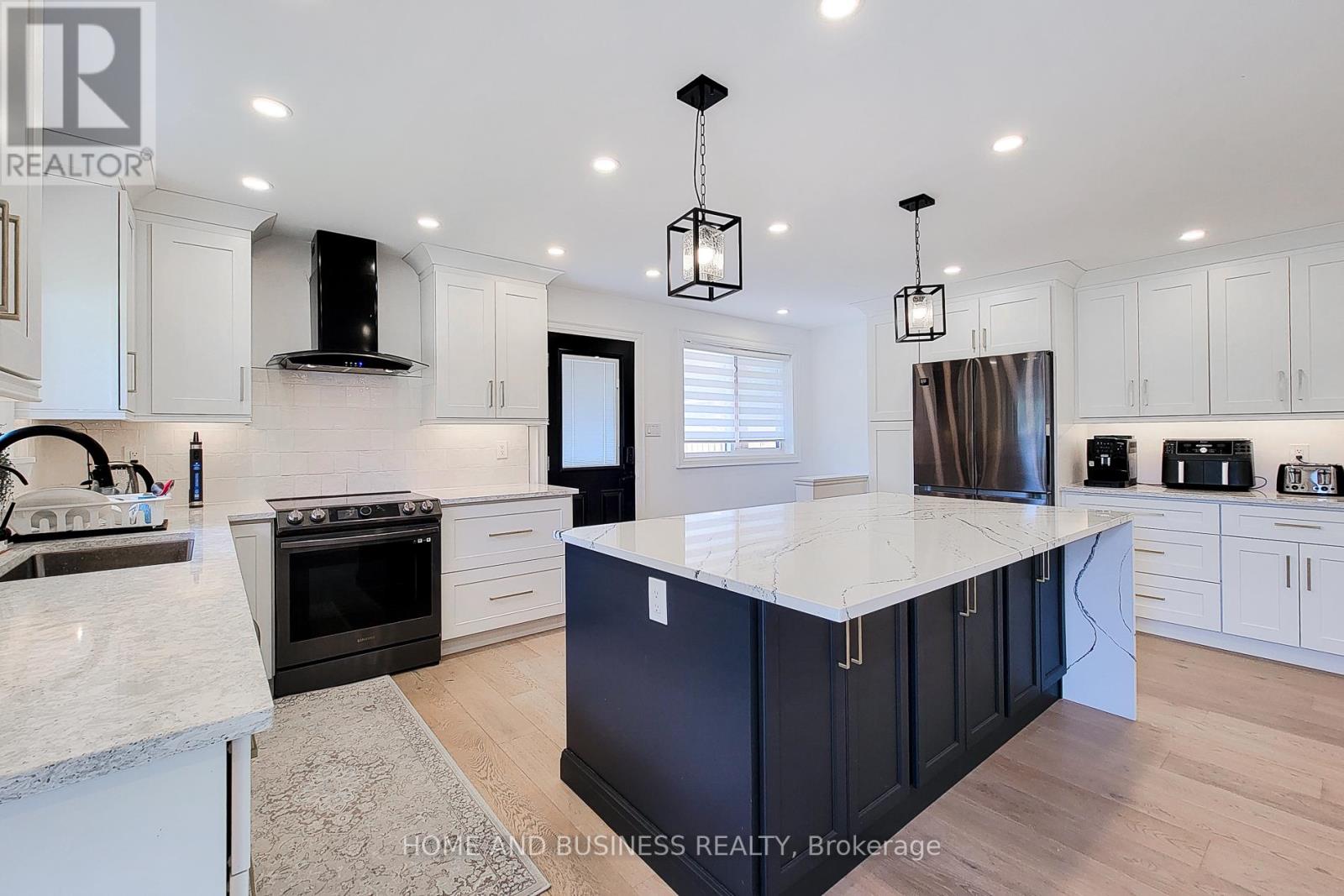 622 Braemore Road, Burlington, Ontario  L7N 3E5 - Photo 13 - W12475915