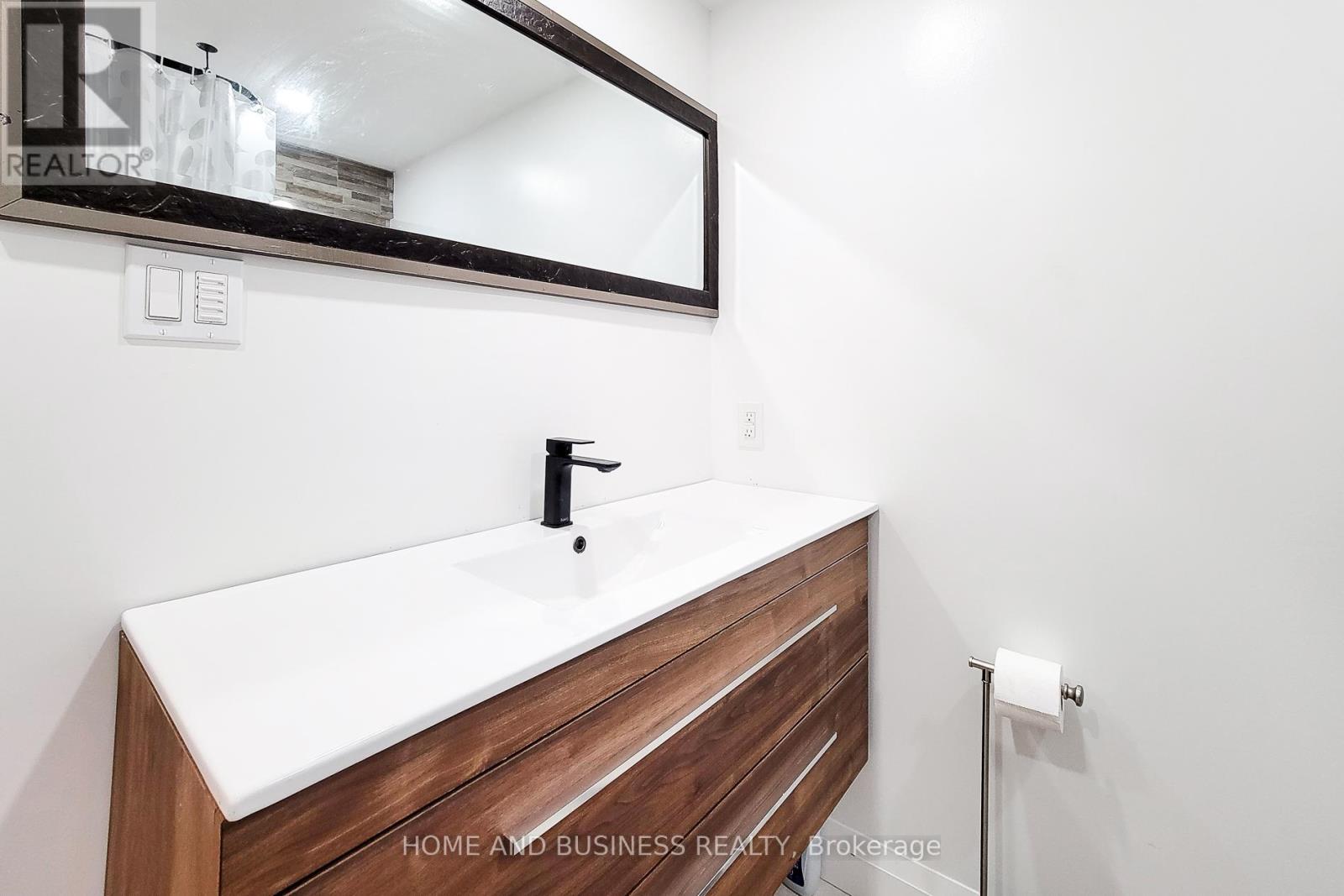 622 Braemore Road, Burlington, Ontario  L7N 3E5 - Photo 28 - W12475915