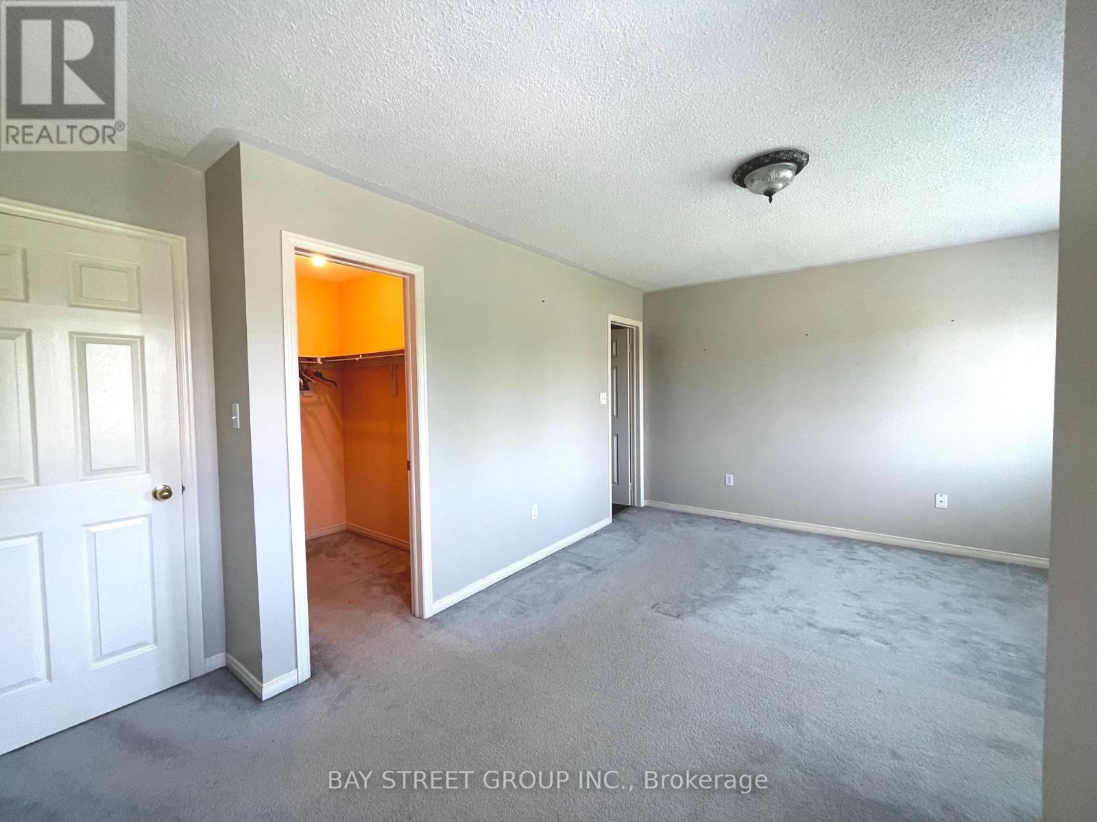 2136 Golden Orchard Trail, Oakville, Ontario  L6M 3W8 - Photo 13 - W12475929