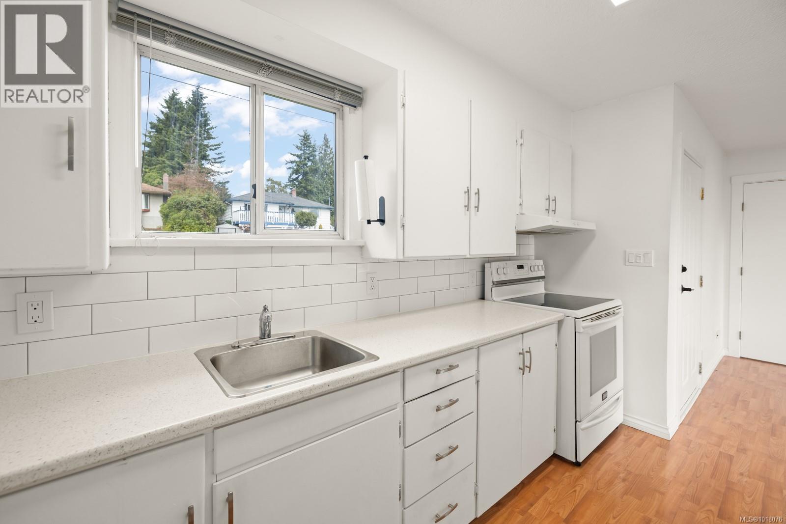 6675 Goodmere Rd, Sooke, British Columbia  V7Z 1H6 - Photo 3 - 1018076