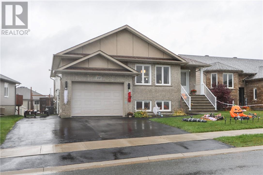 150 Springhill Drive, Garson, Ontario P3L 0A7 - Photo 2 - 2125337