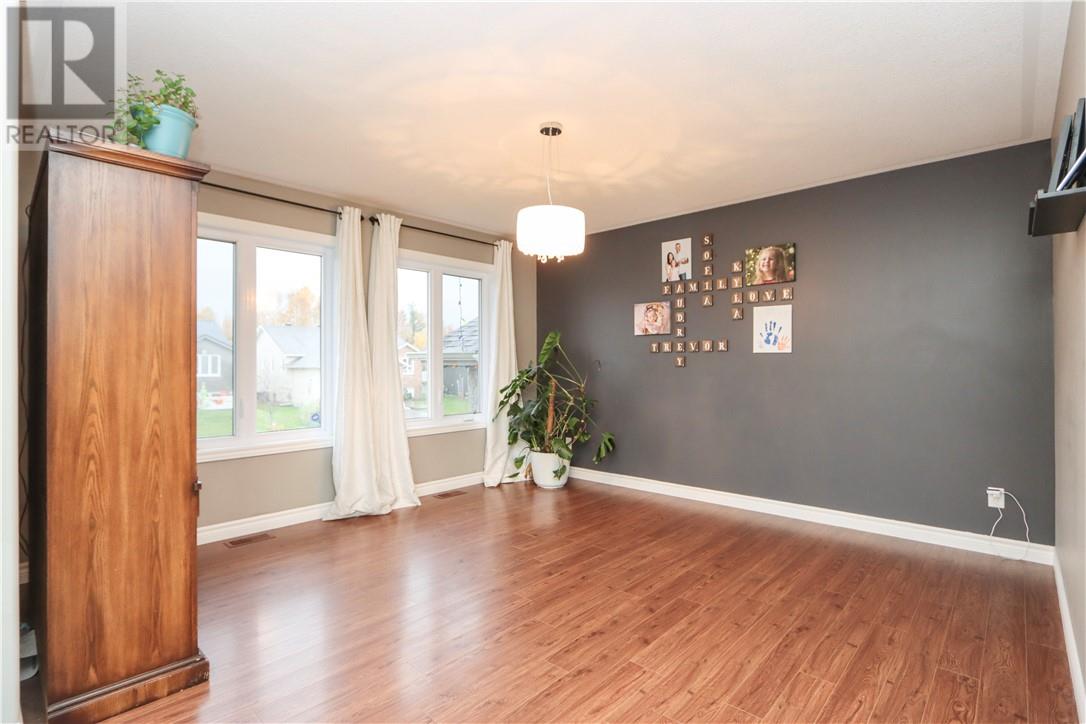 150 Springhill Drive, Garson, Ontario P3L 0A7 - Photo 7 - 2125337