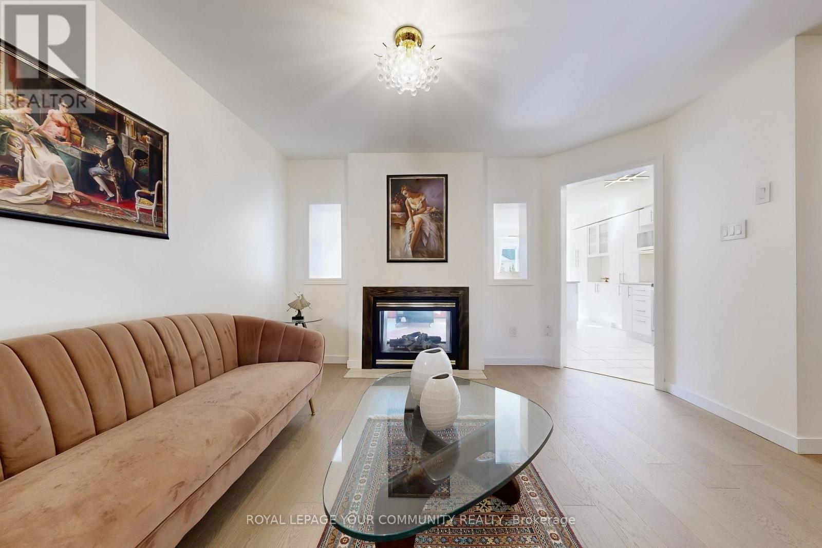 29 Peninsula Crescent, Richmond Hill (Rouge Woods), Ontario  L4S 1V1 - Photo 8 - N12475802